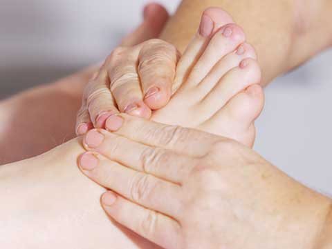 Fußmassage in der Physiopraxis Aschaffenburg